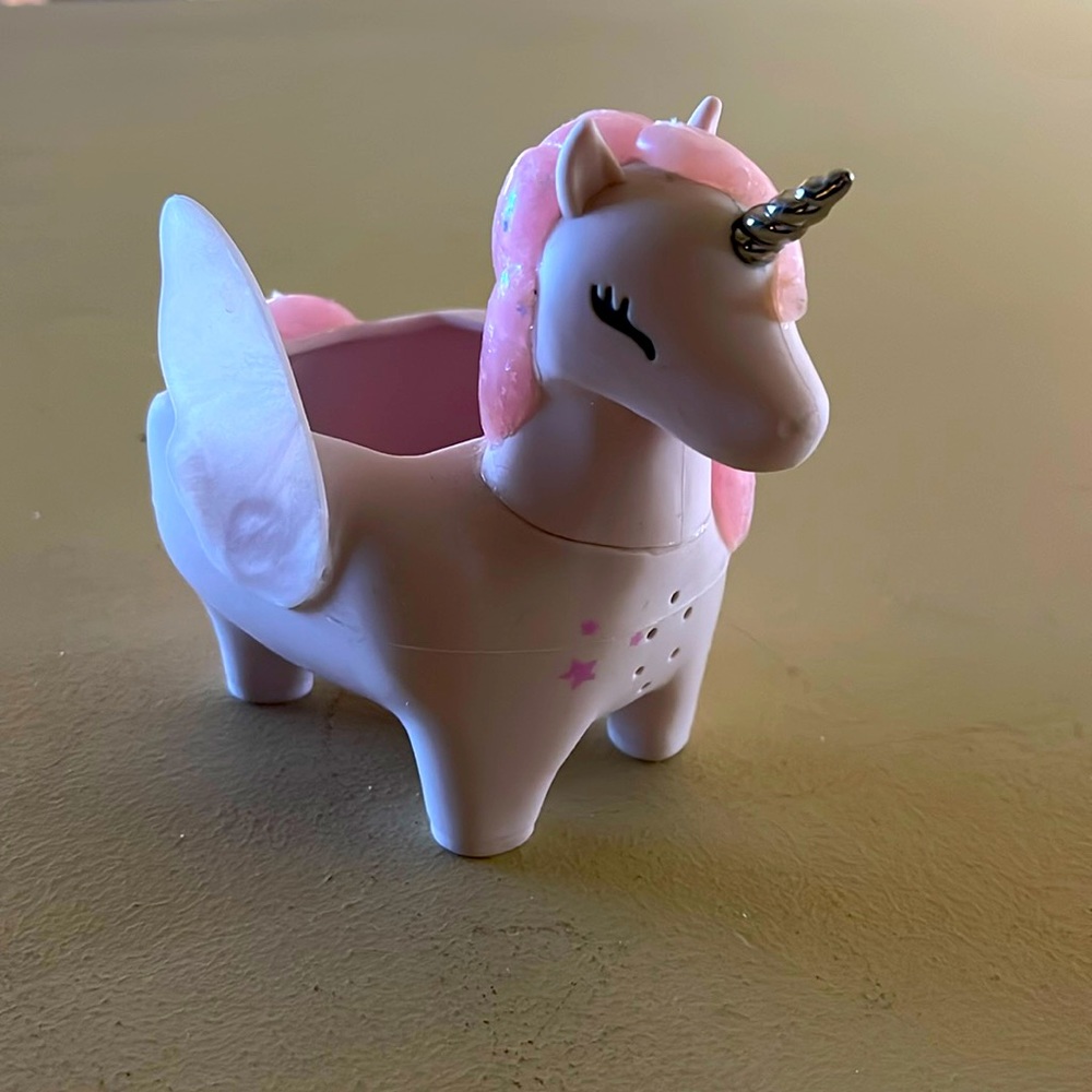 Bath & Body Works Unicorn foam soap holder with sound